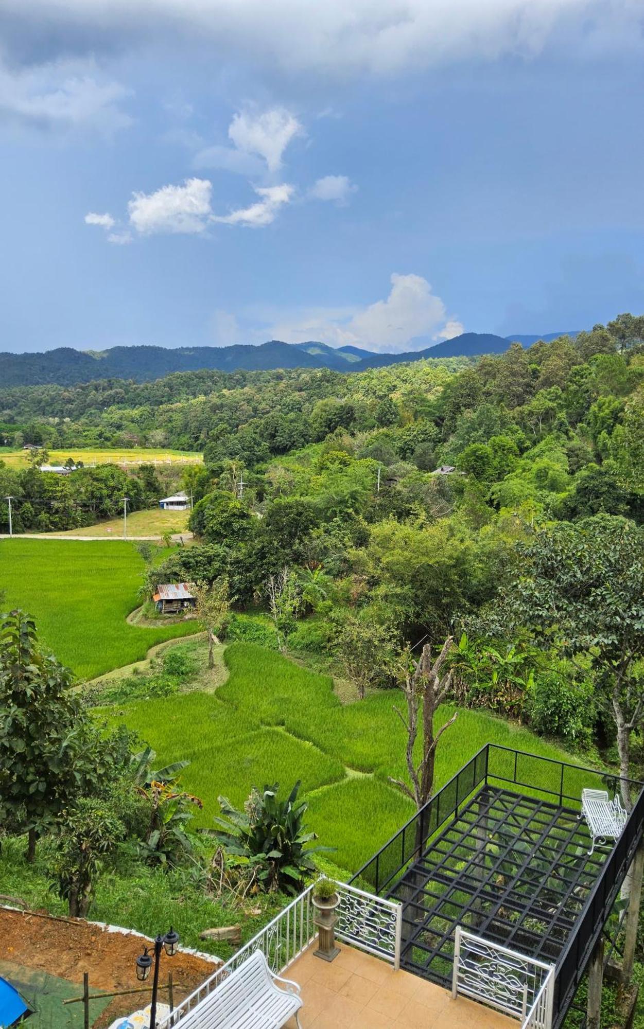 Balmy Hideout Cafe & Homestay Ban Huai Kaeo Exteriör bild